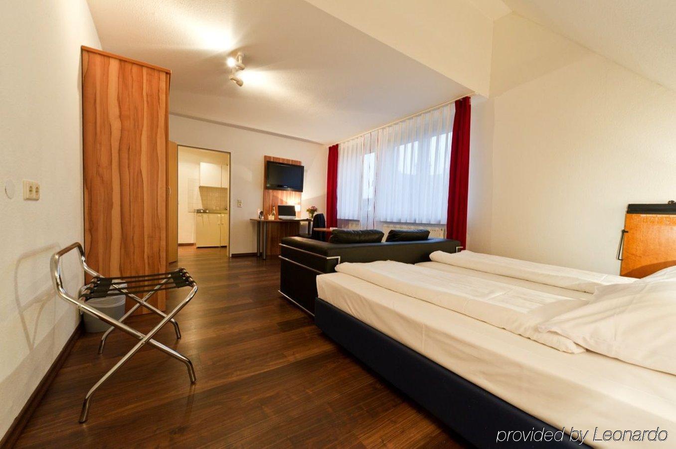Hotel Domino Στουτγκάρδη Εξωτερικό φωτογραφία
