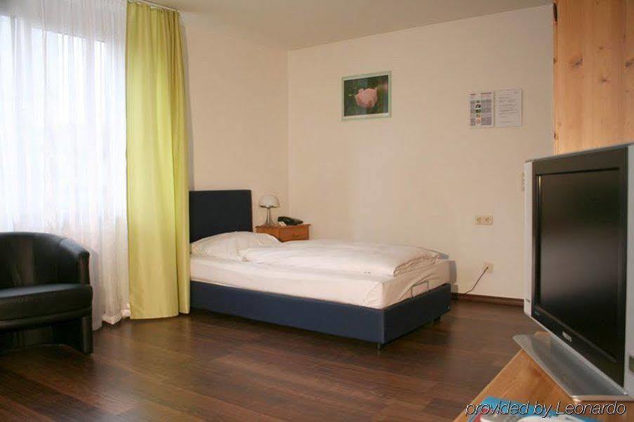 Hotel Domino Στουτγκάρδη Εξωτερικό φωτογραφία