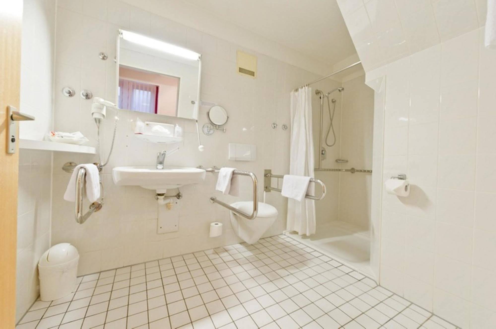 Hotel Domino Στουτγκάρδη Εξωτερικό φωτογραφία