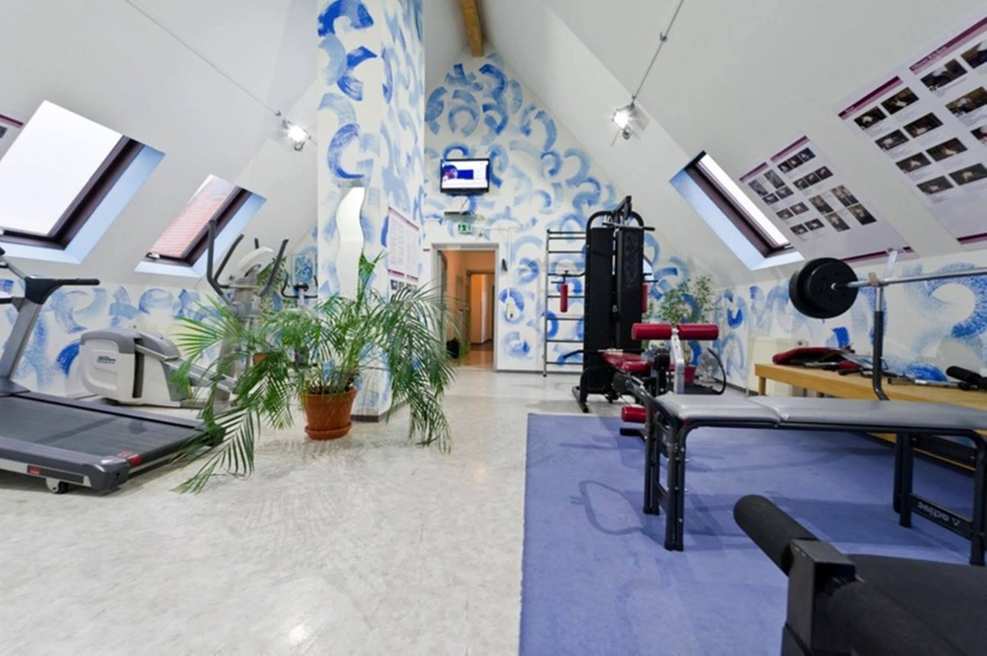 Hotel Domino Στουτγκάρδη Εξωτερικό φωτογραφία